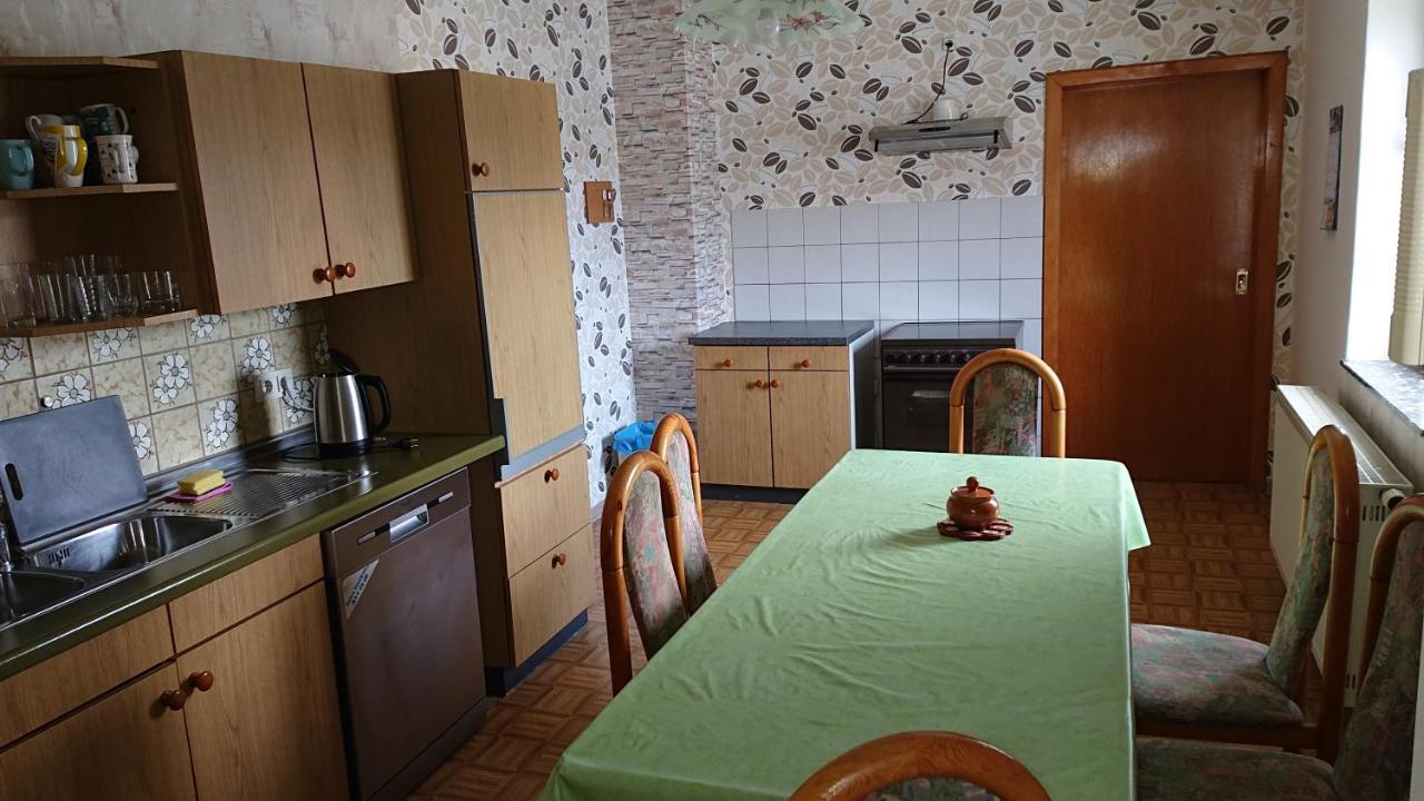 Ferienwohnung Linde - Marburg Biedenkopf Mit 5 Zimmer Und Balkon Frechenhausen 外观 照片